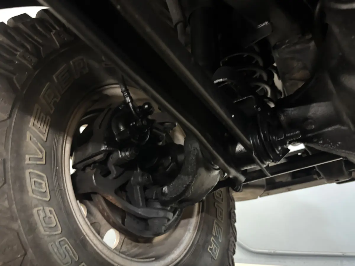 Vehicle photo 40