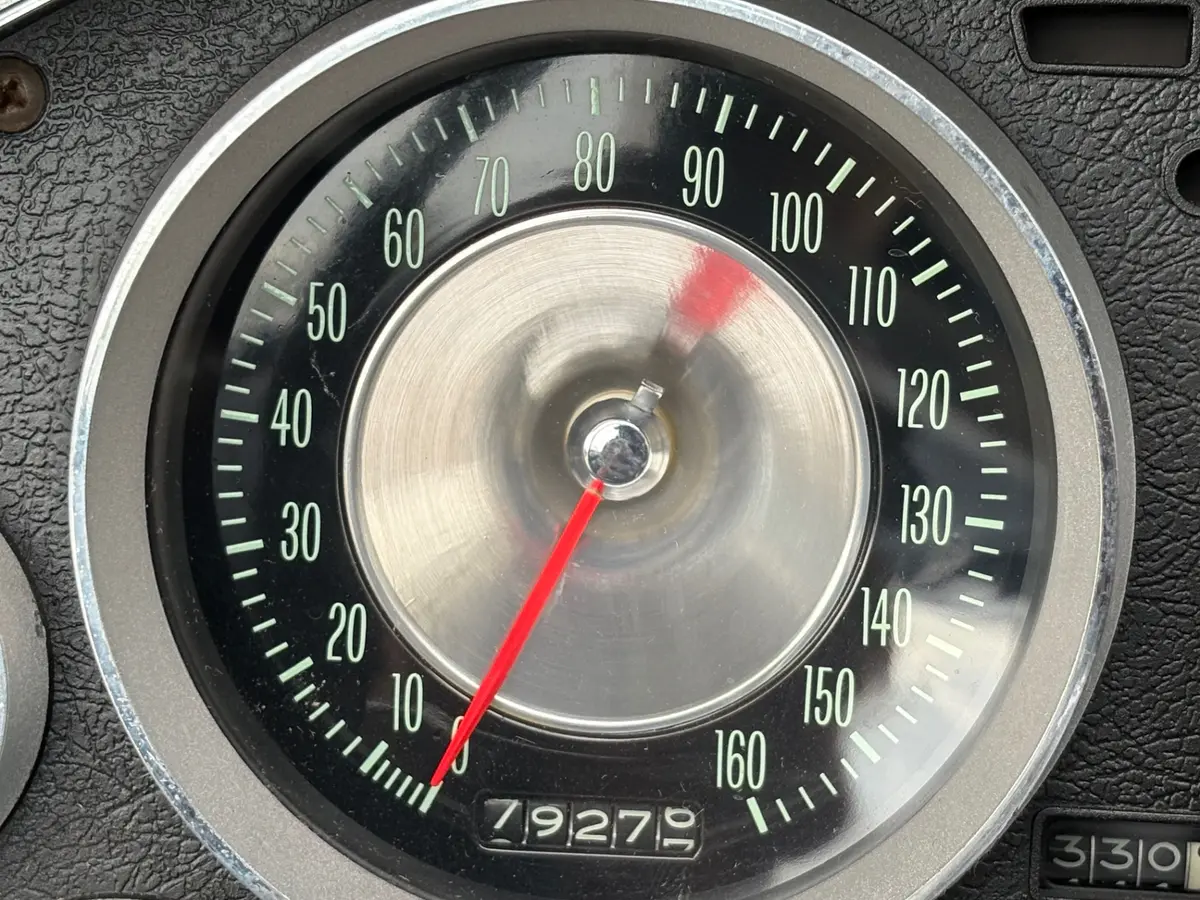 Vehicle photo 31