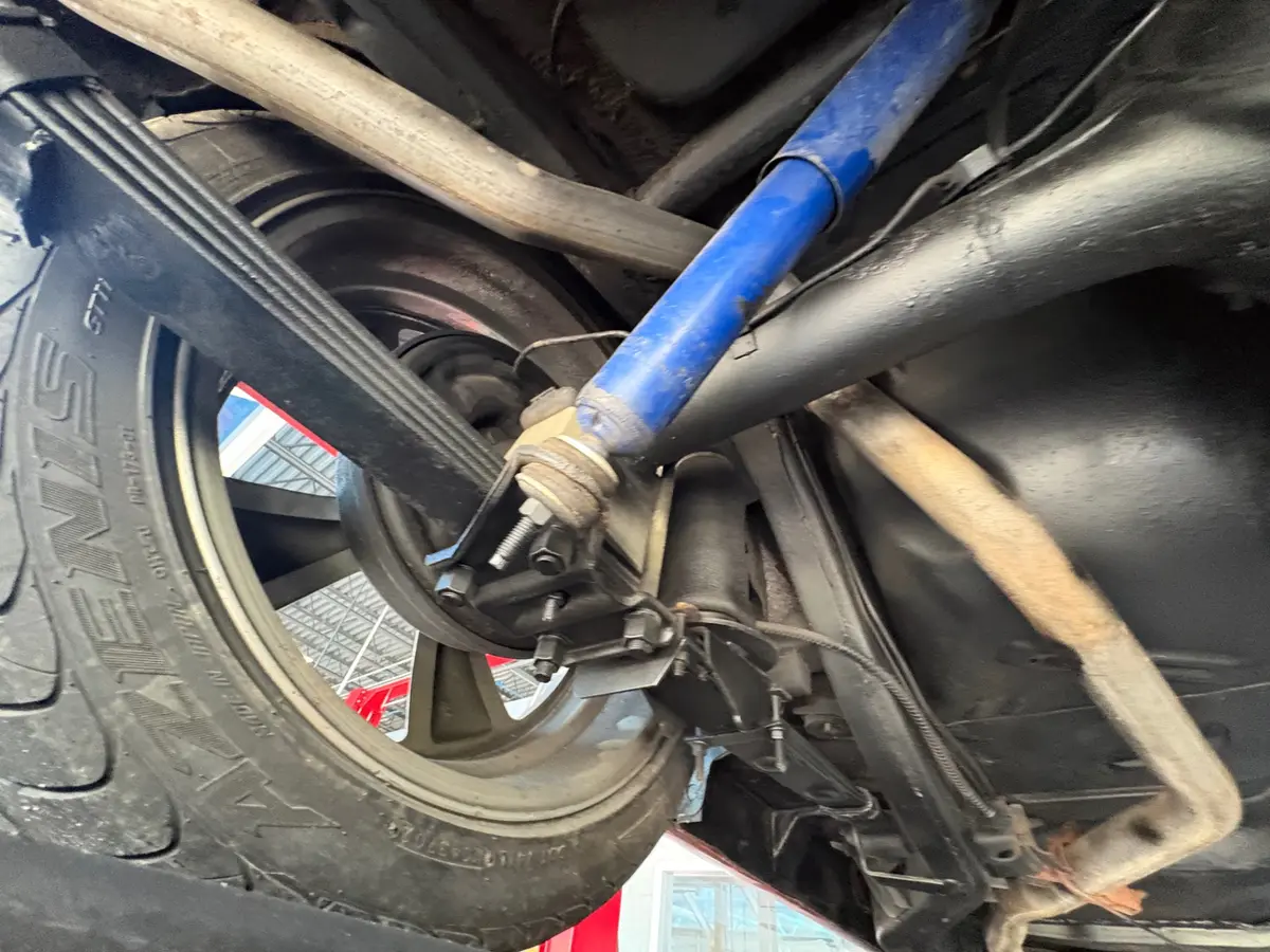 Vehicle photo 43