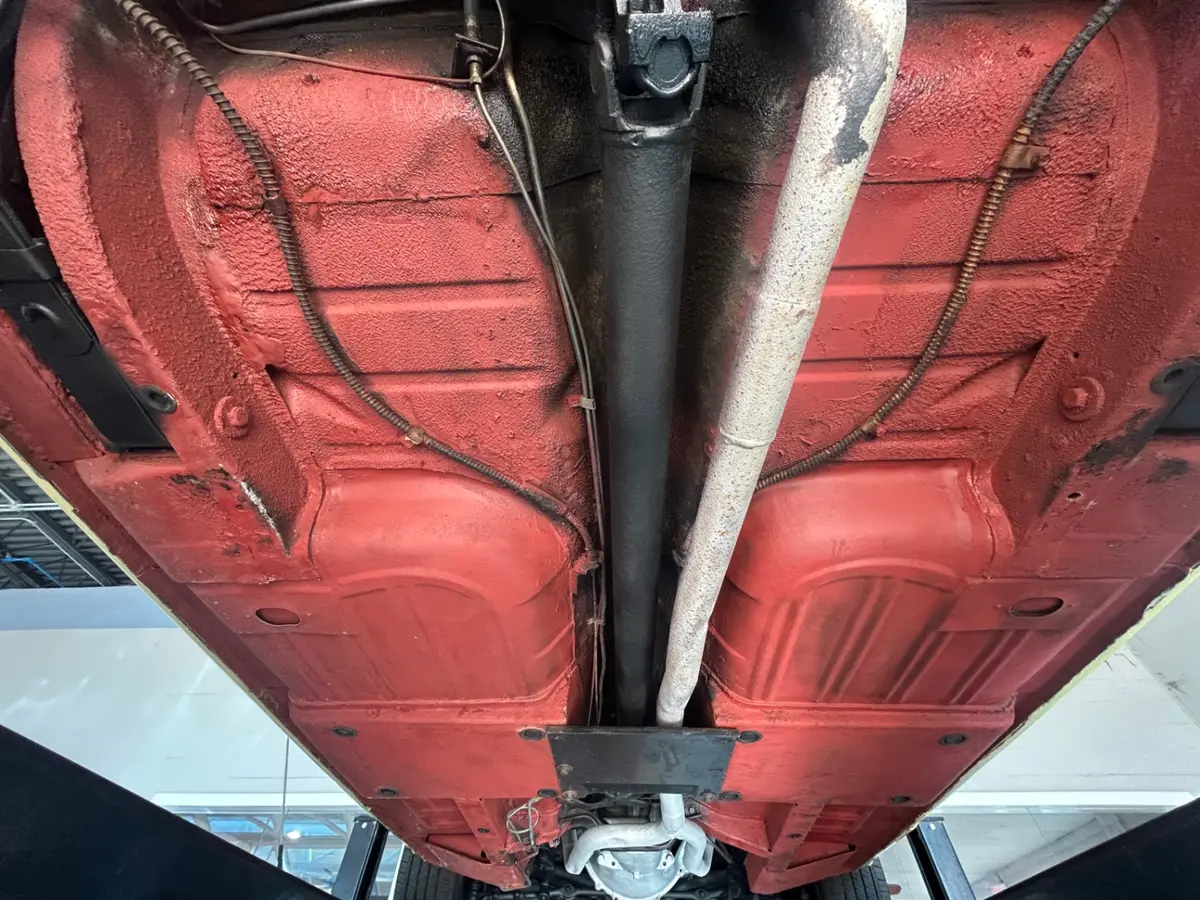 Vehicle photo 36