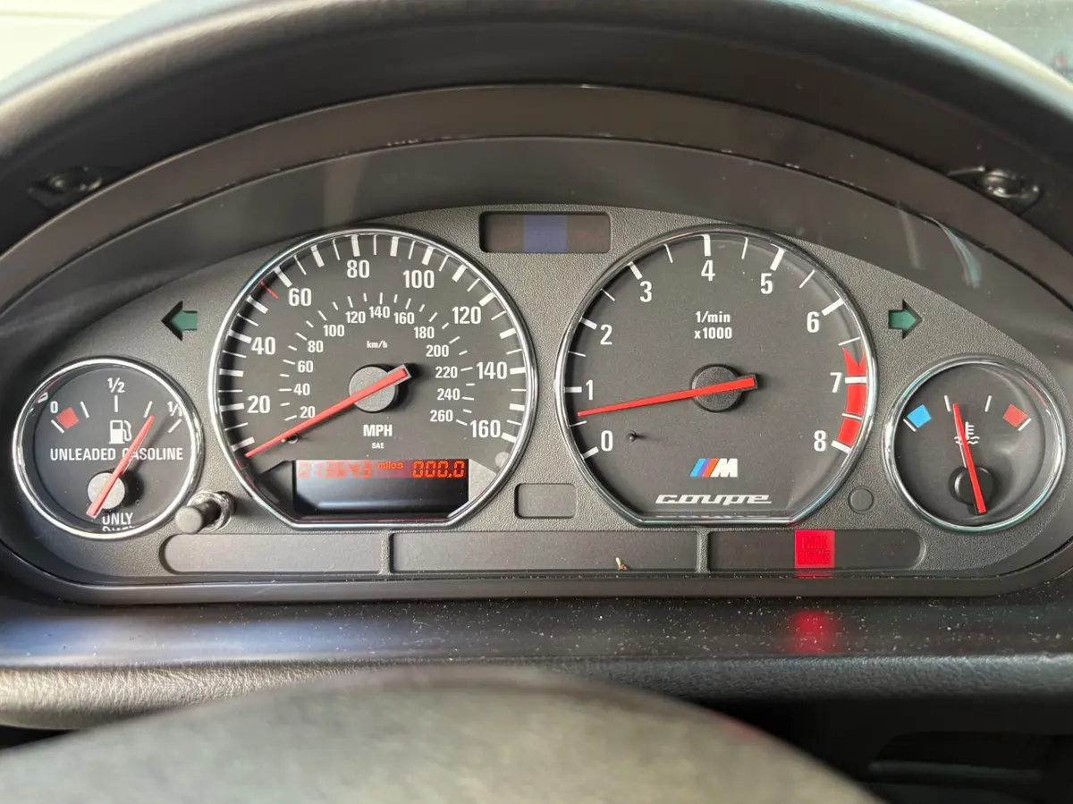 Vehicle photo 35