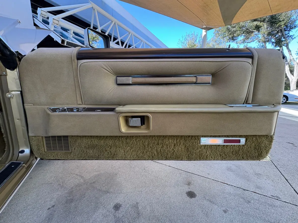 Vehicle photo 40