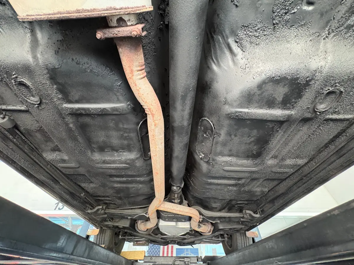 Vehicle photo 49