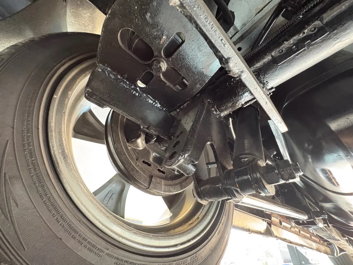 Vehicle photo 42