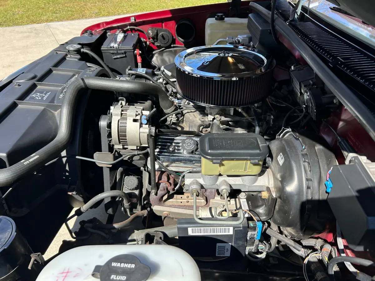 Vehicle photo 20