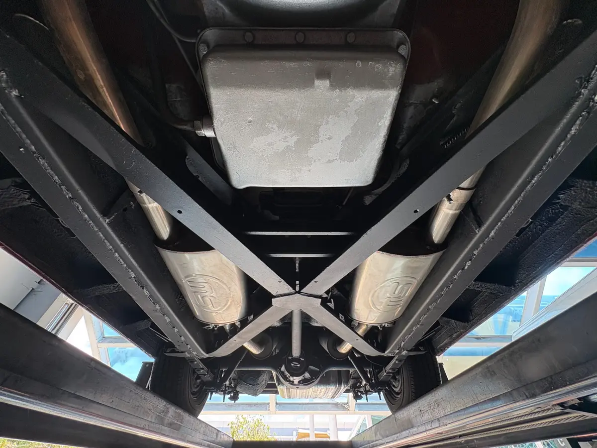 Vehicle photo 61