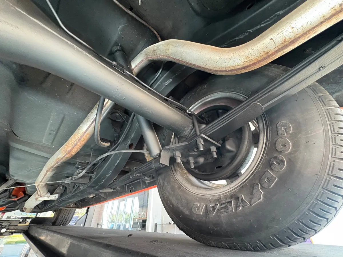 Vehicle photo 47