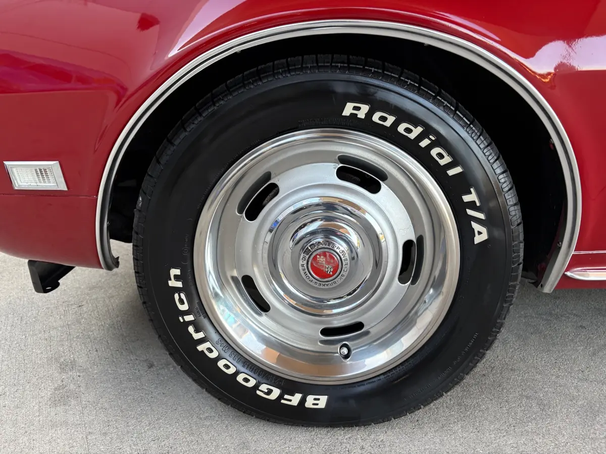 Vehicle photo 22