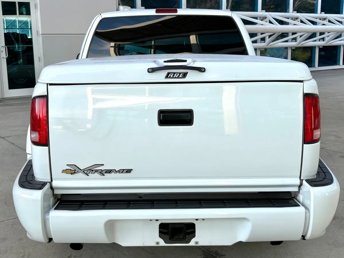 Vehicle photo 7
