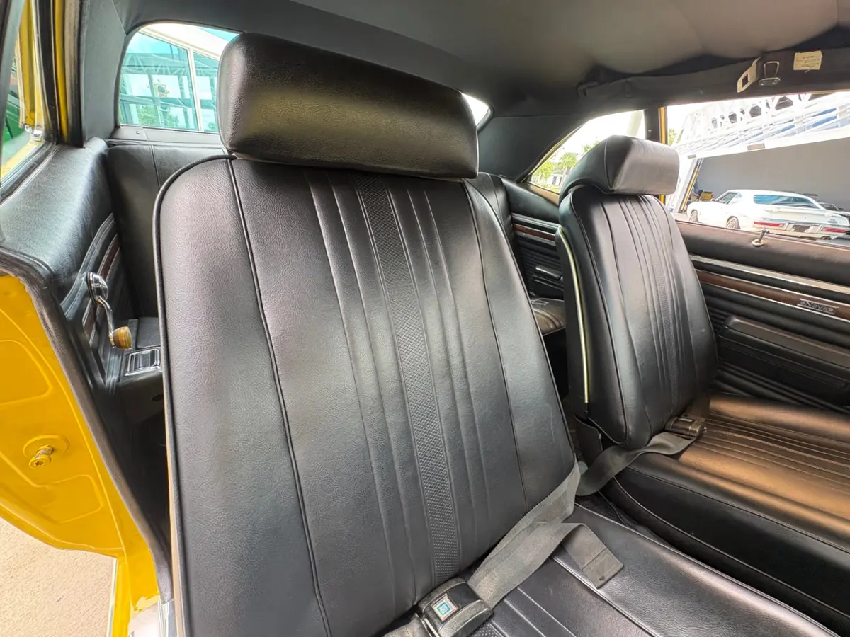 Vehicle photo 47