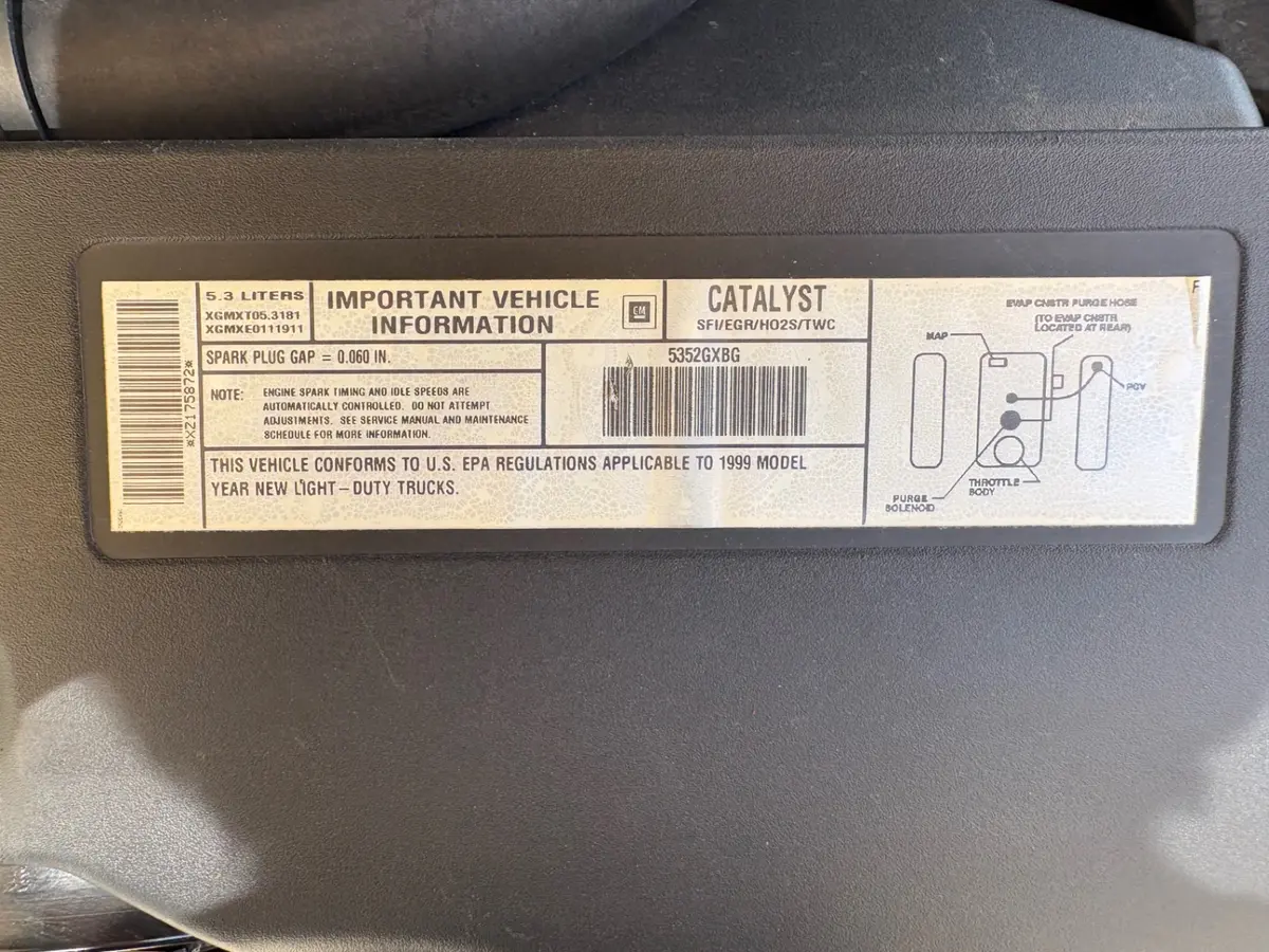 Vehicle photo 24
