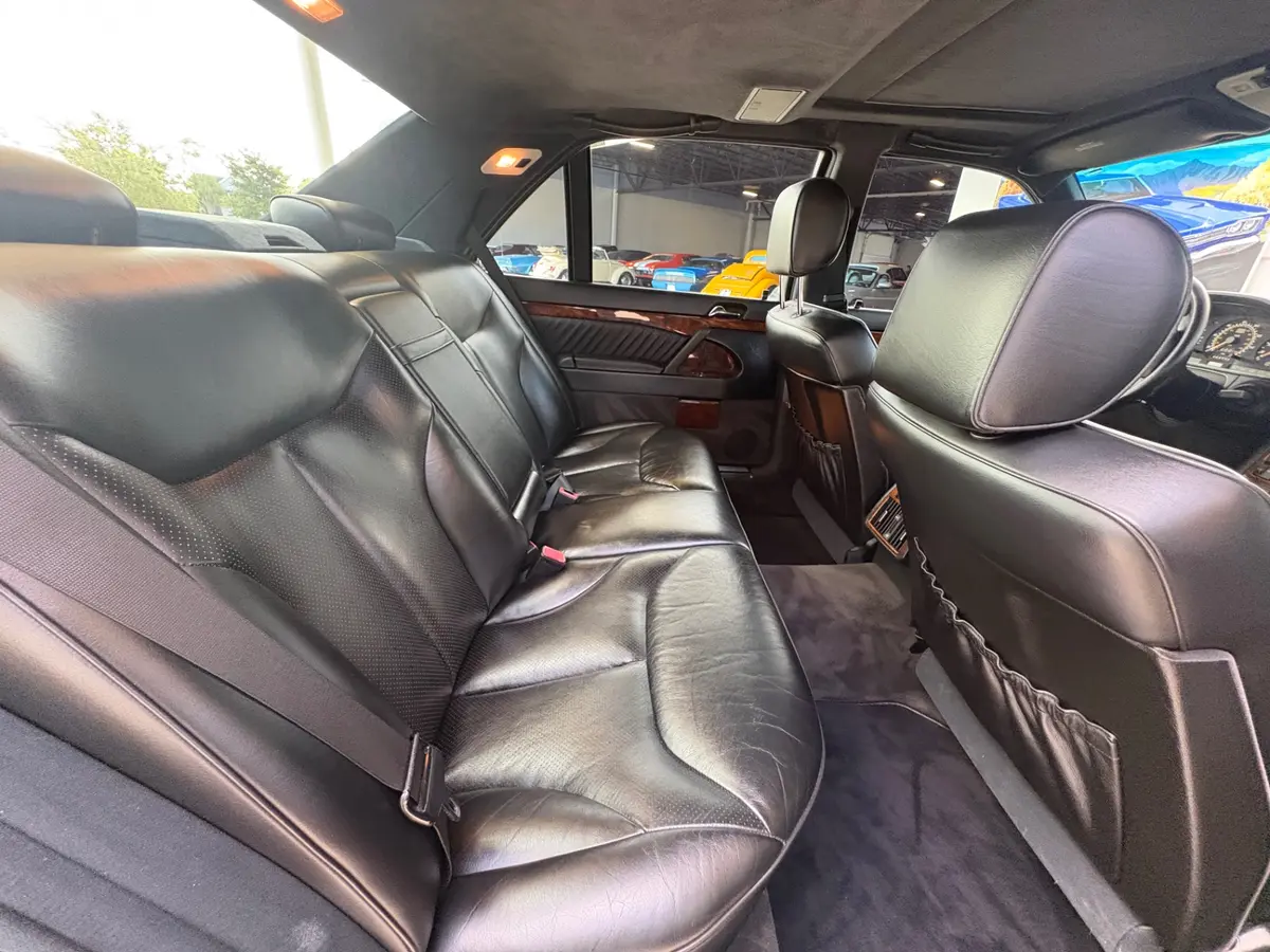 Vehicle photo 40