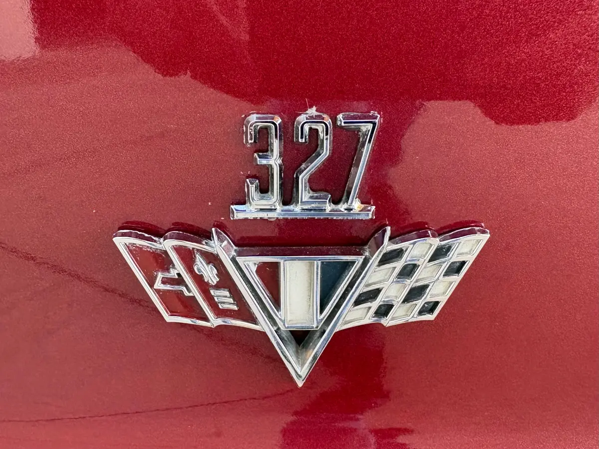 Vehicle photo 23