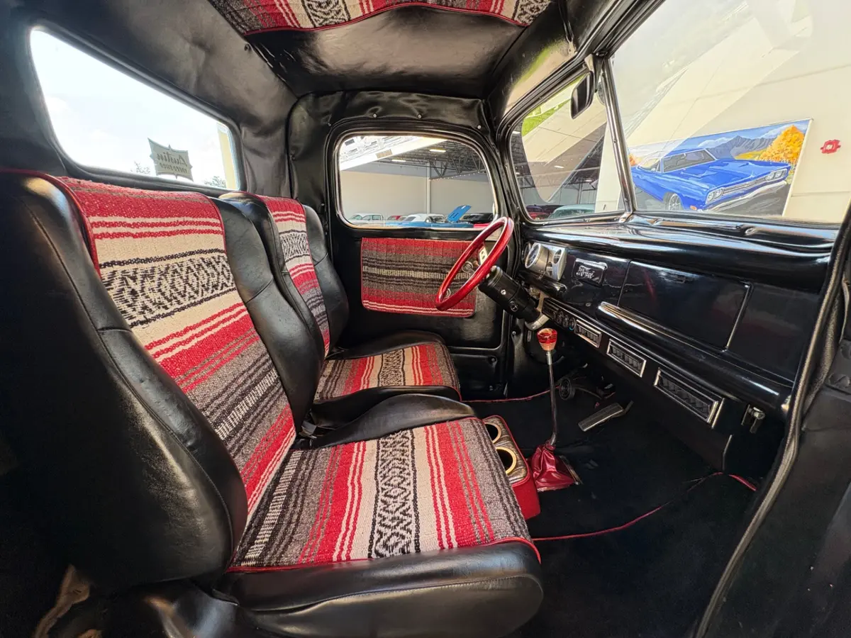 Vehicle photo 37
