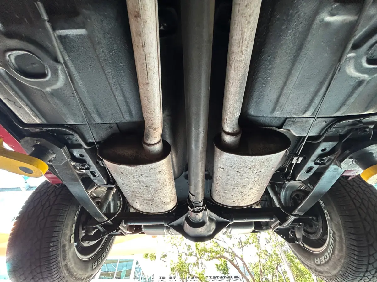 Vehicle photo 56