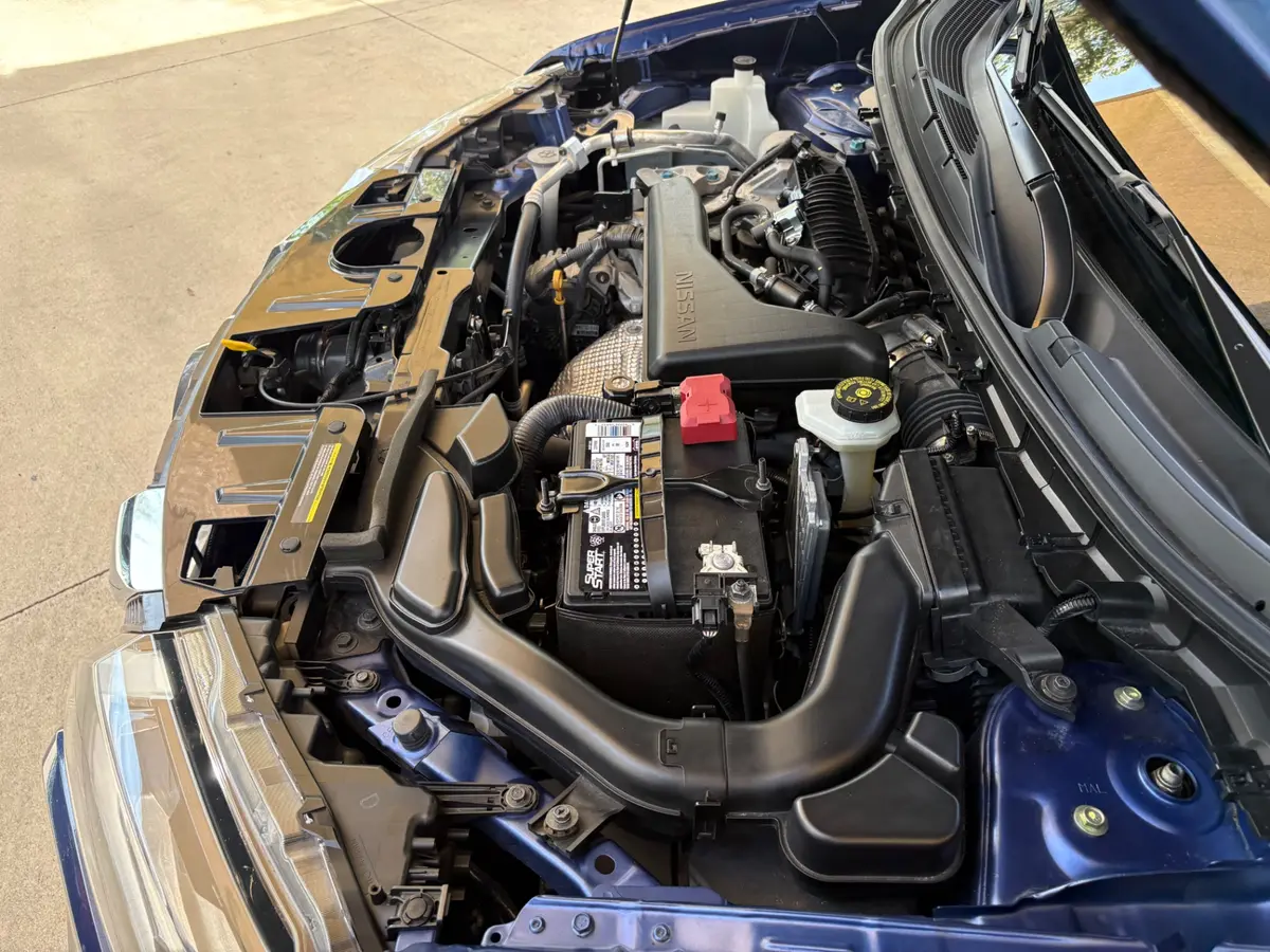 Vehicle photo 28