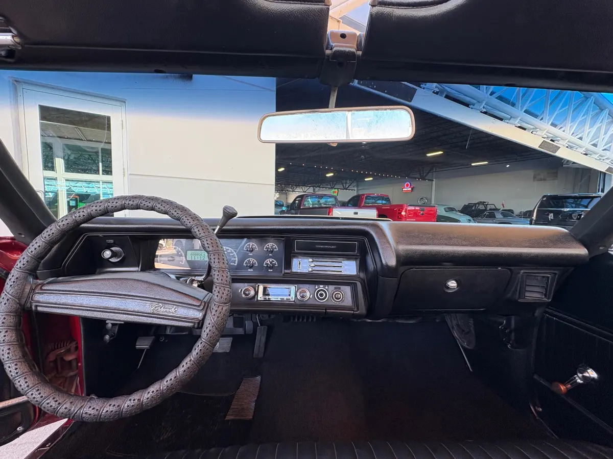 Vehicle photo 40