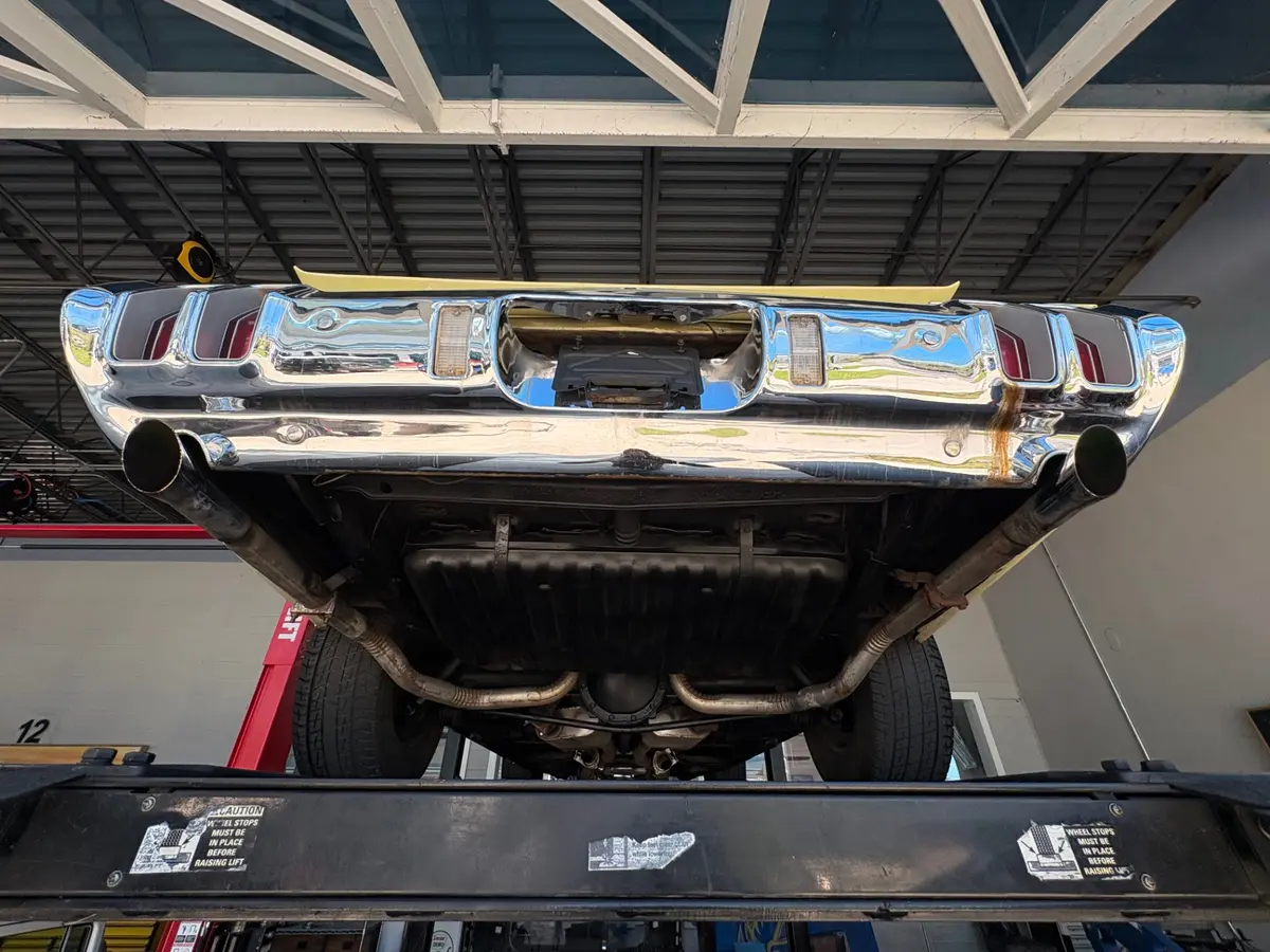Vehicle photo 46