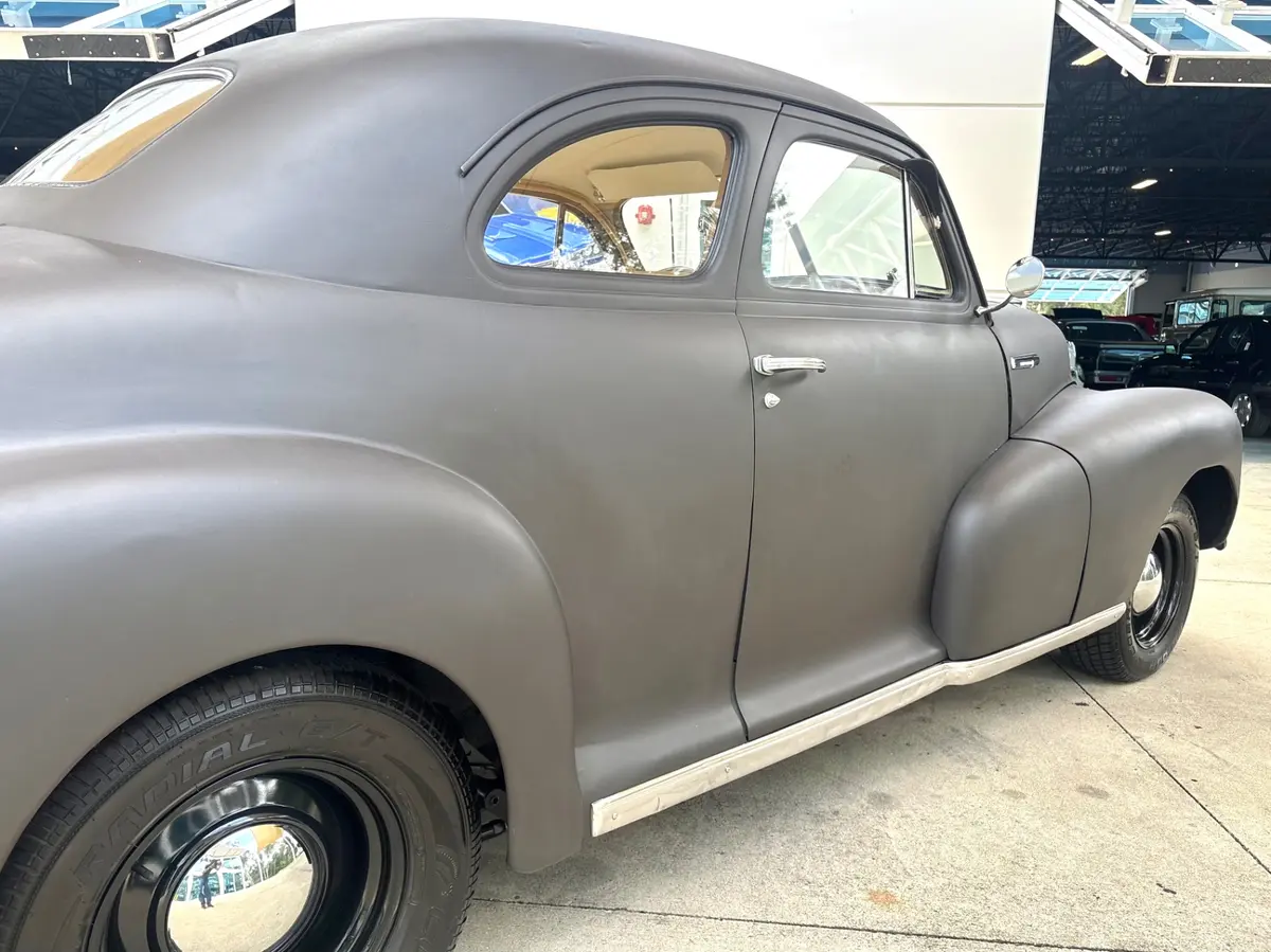Vehicle photo 17