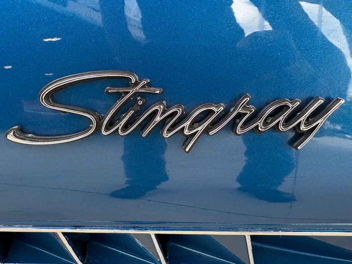 Vehicle photo 32