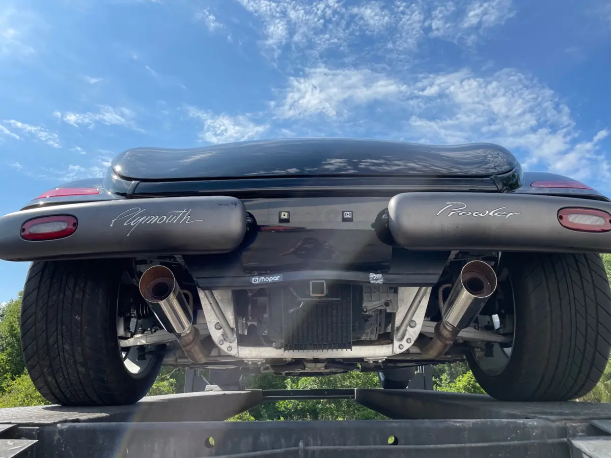 Vehicle photo 56