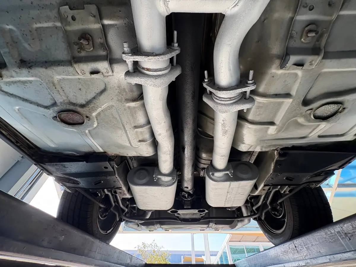 Vehicle photo 57
