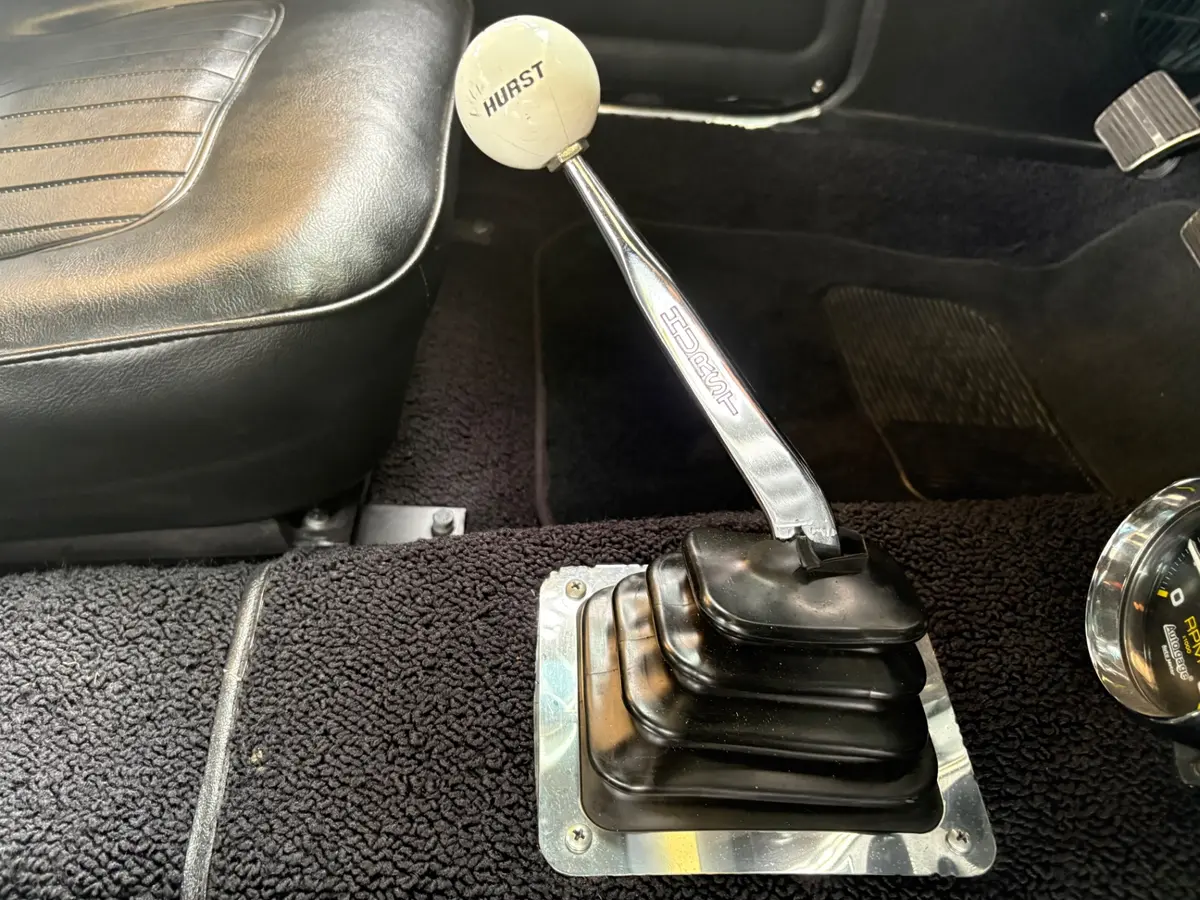 Vehicle photo 43