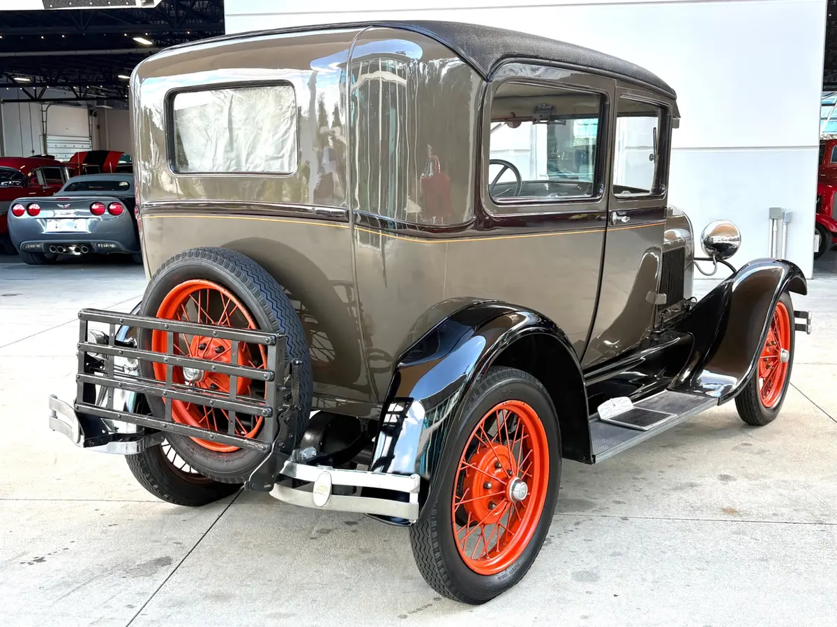 Vehicle photo 6