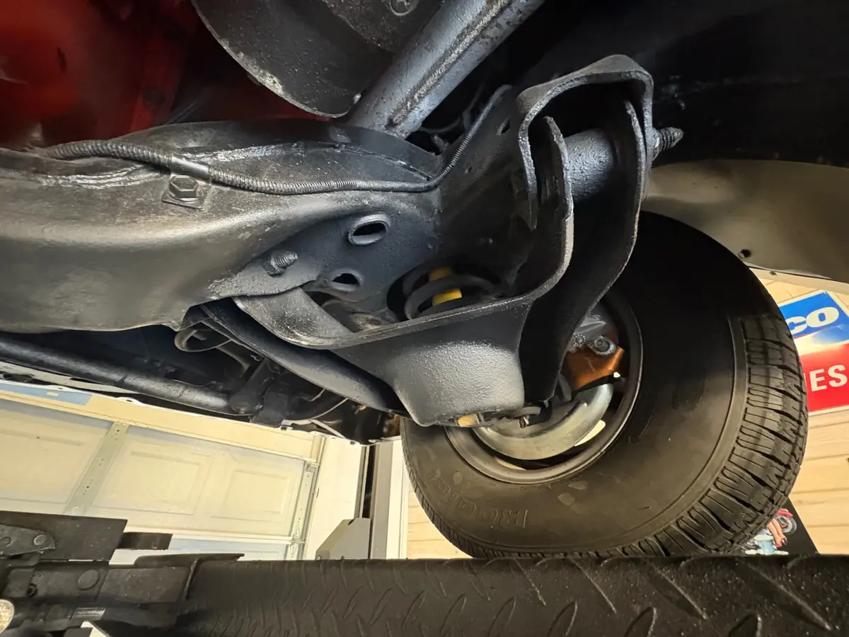 Vehicle photo 116