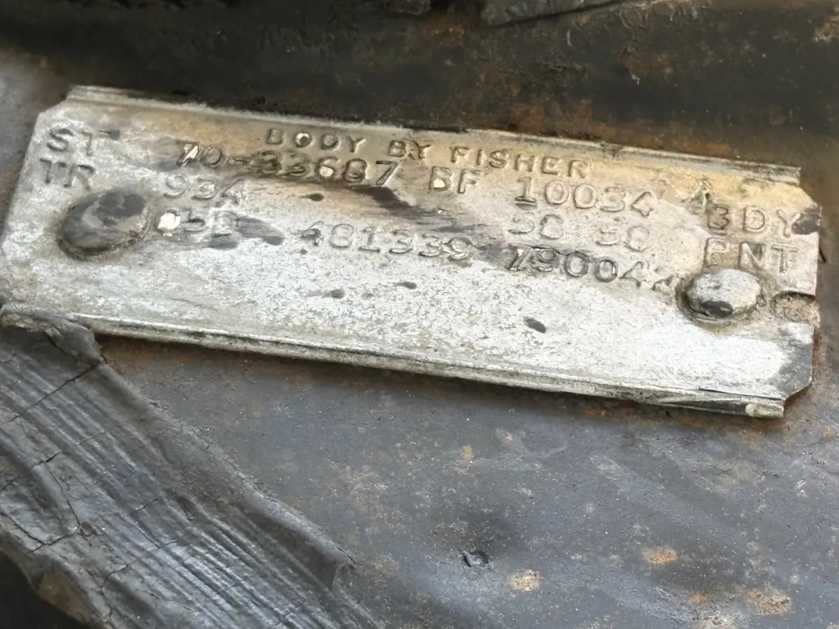 Vehicle photo 25