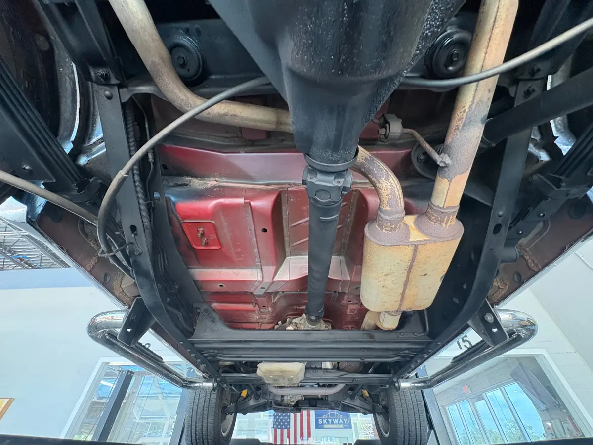Vehicle photo 45