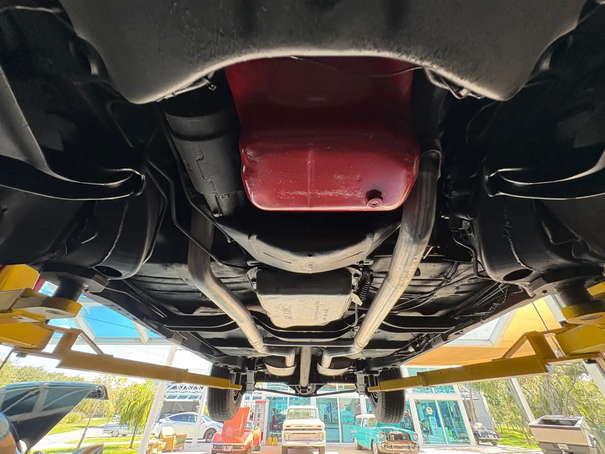 Vehicle photo 60