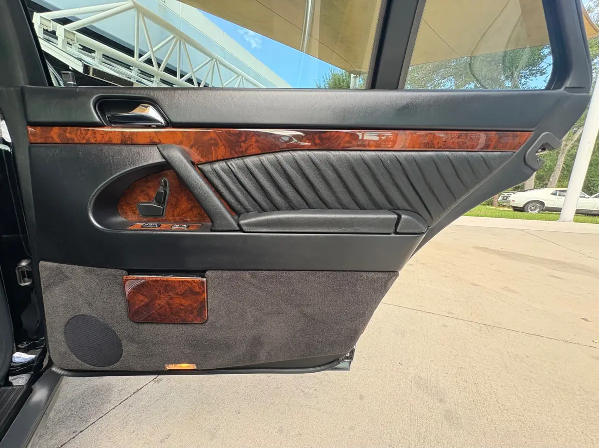 Vehicle photo 39