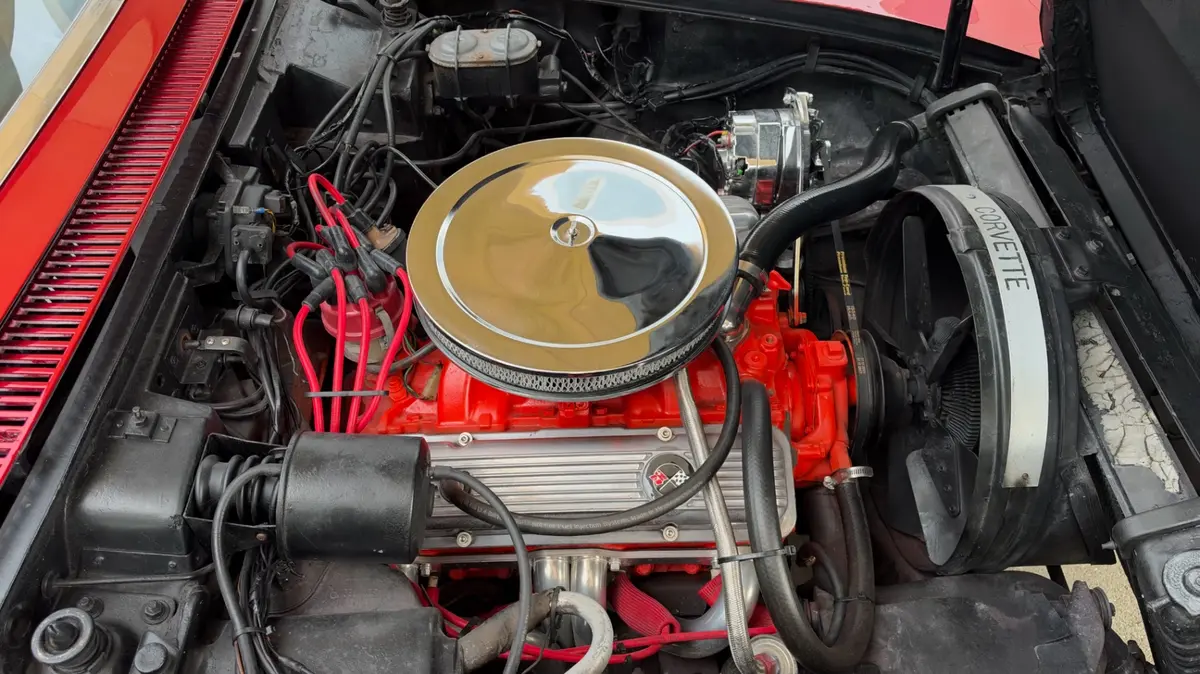 Vehicle photo 26
