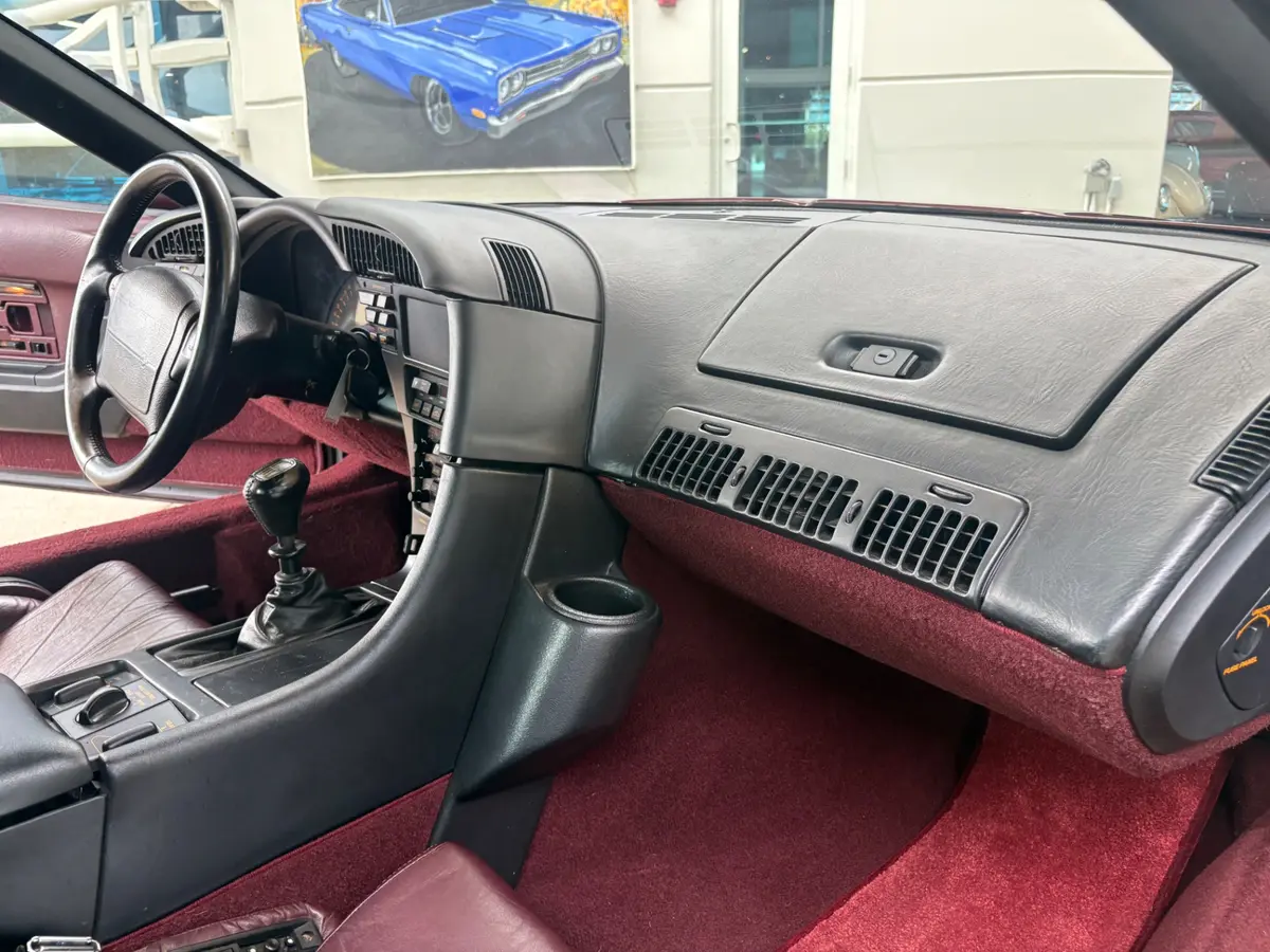 Vehicle photo 38