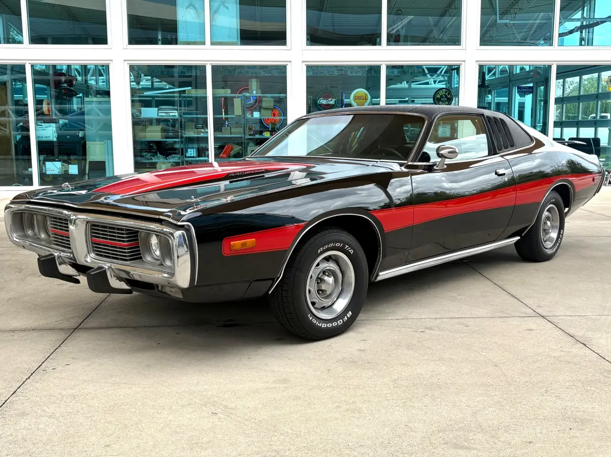 Vehicle photo 1