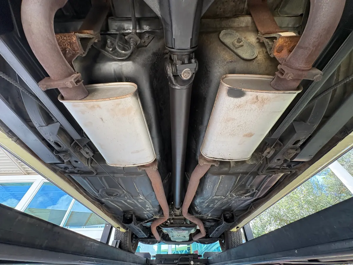 Vehicle photo 49