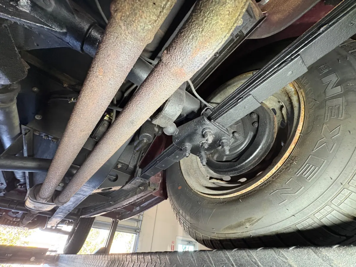 Vehicle photo 45