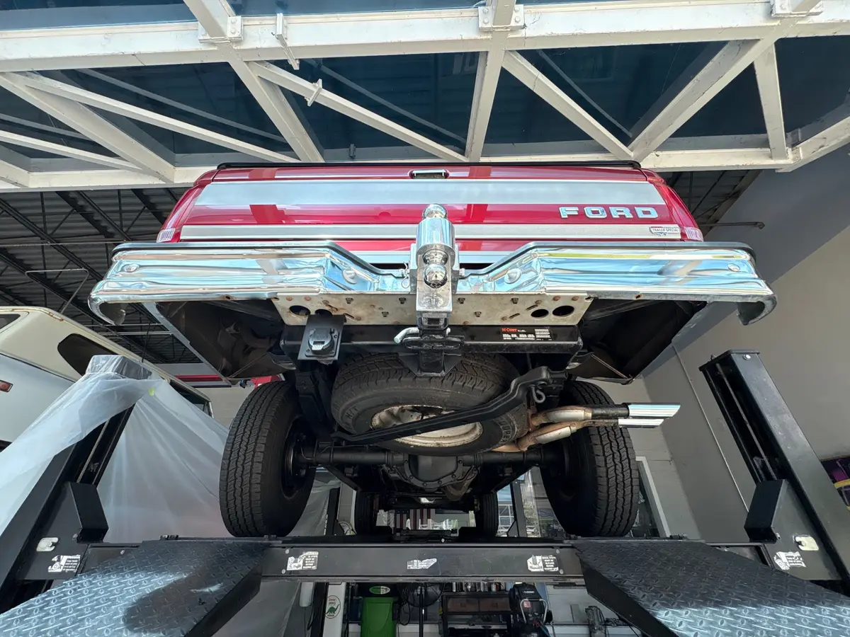 Vehicle photo 41