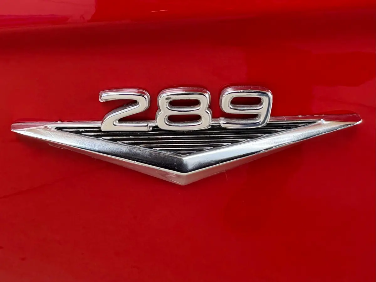 Vehicle photo 23