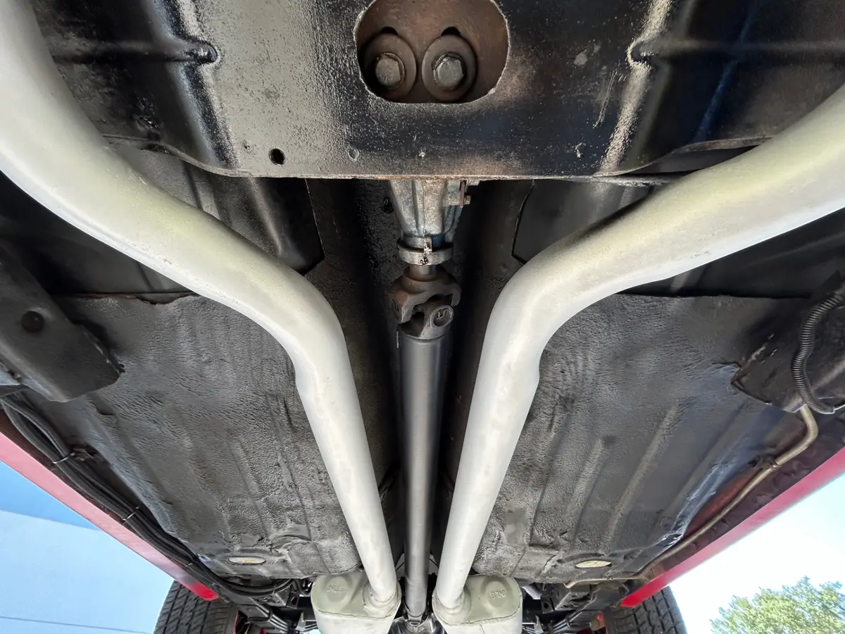Vehicle photo 38