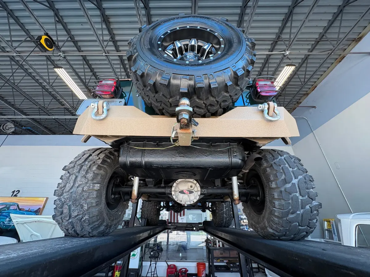 Vehicle photo 41