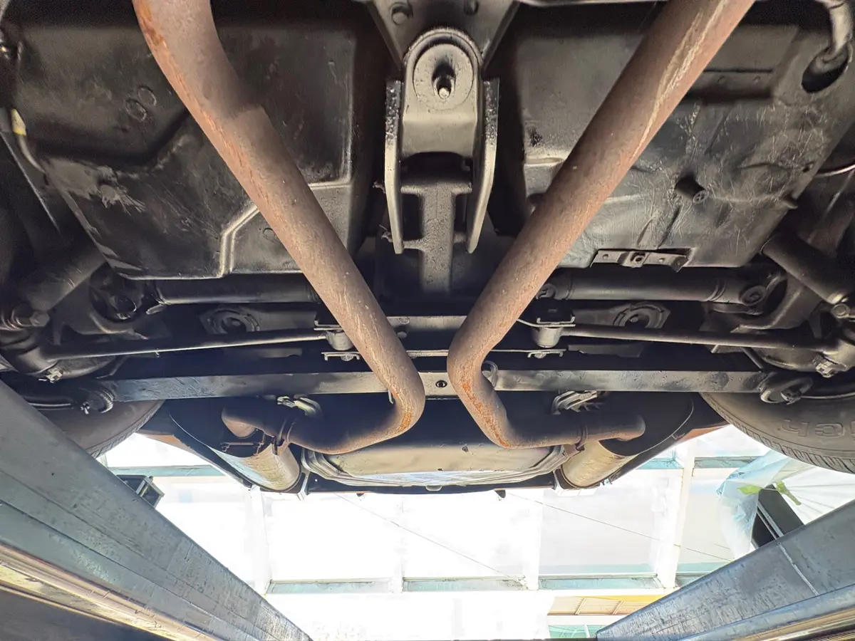 Vehicle photo 64