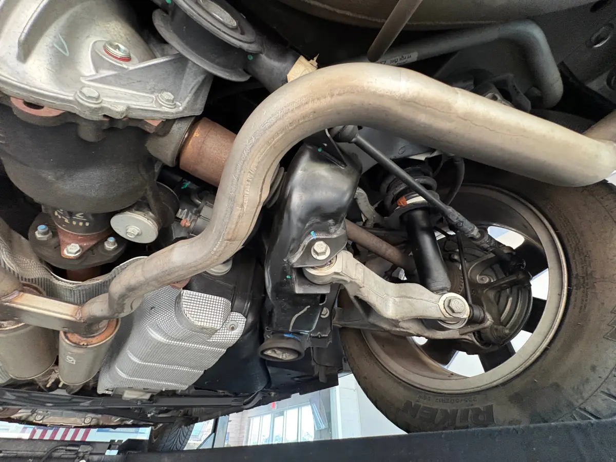 Vehicle photo 53