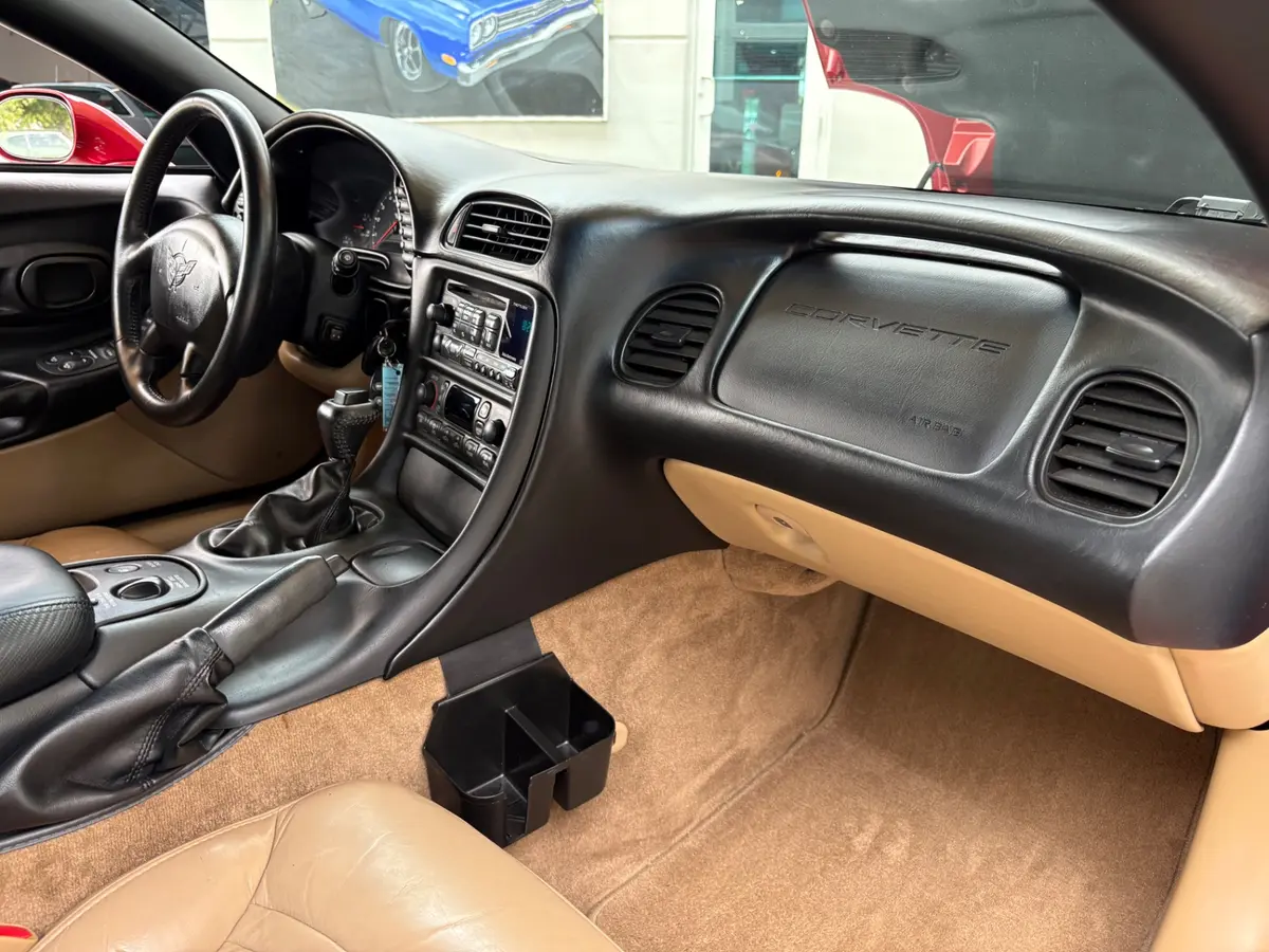 Vehicle photo 38