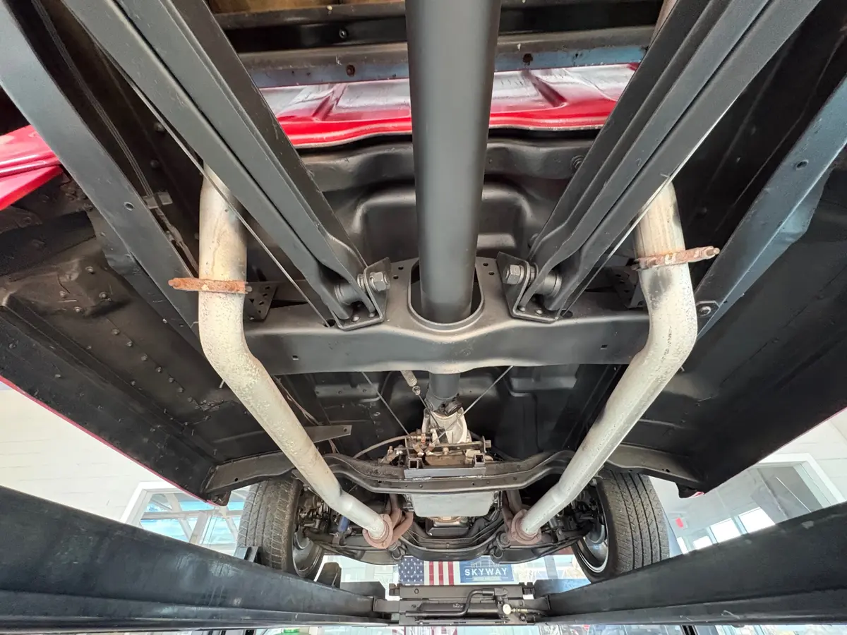 Vehicle photo 47