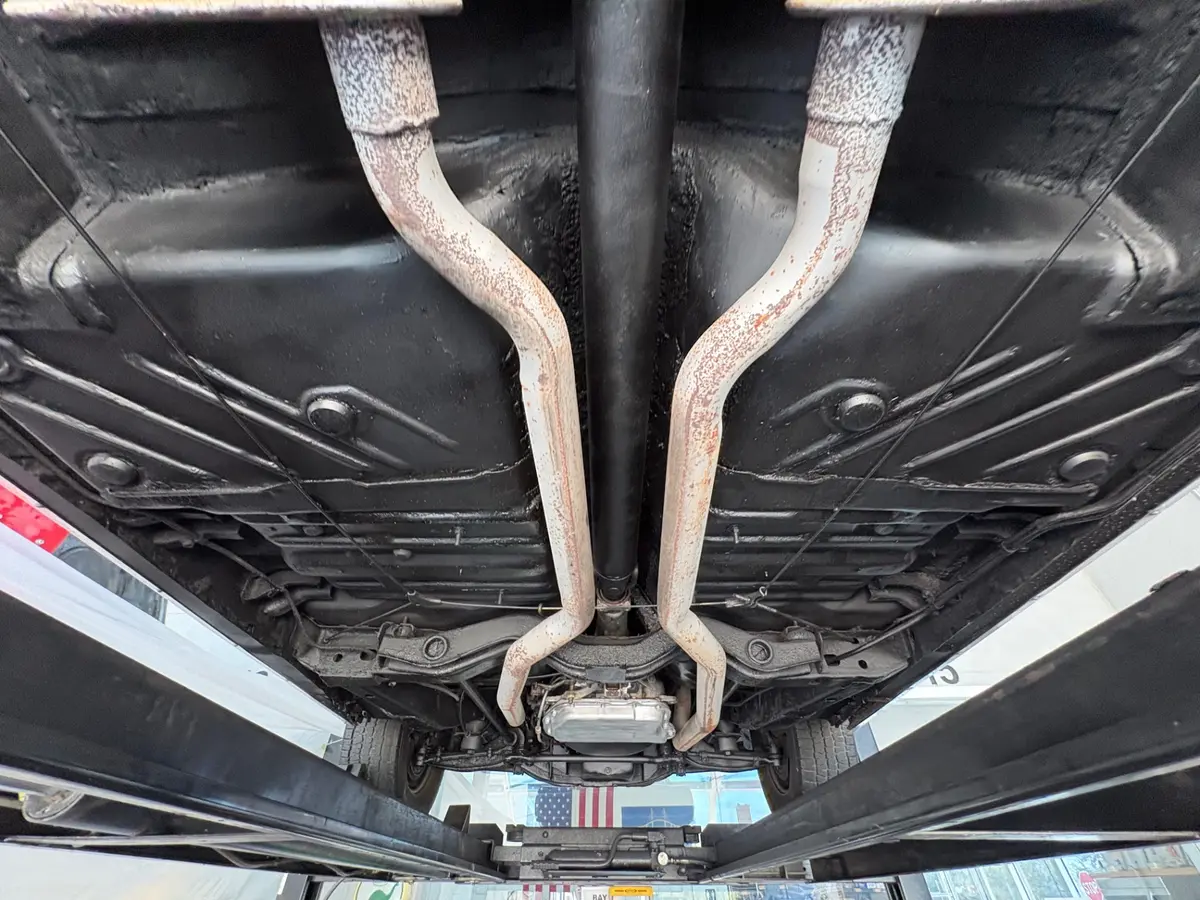Vehicle photo 47