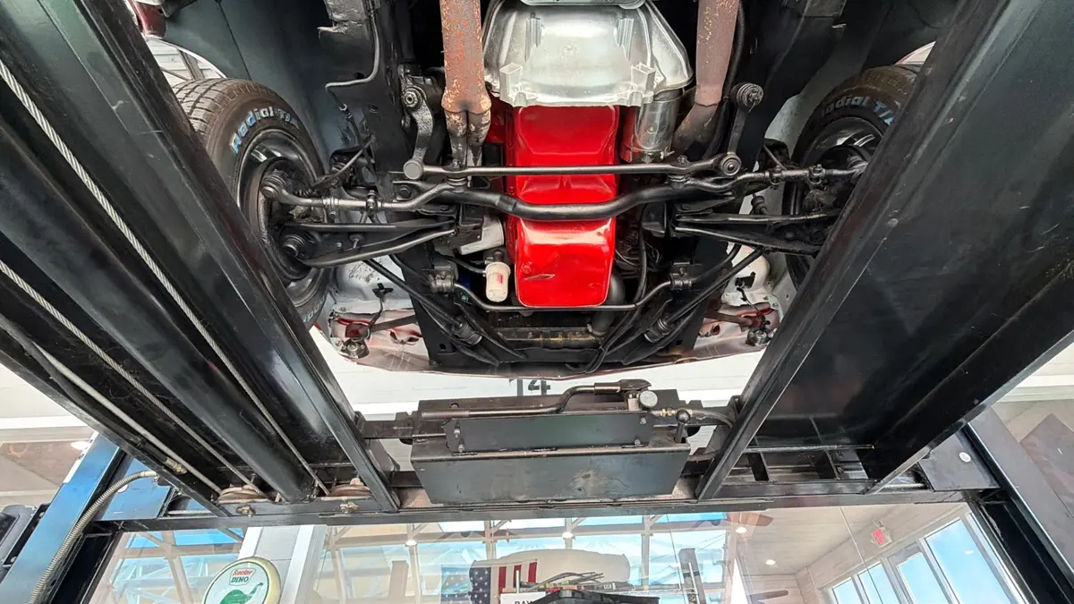 Vehicle photo 45