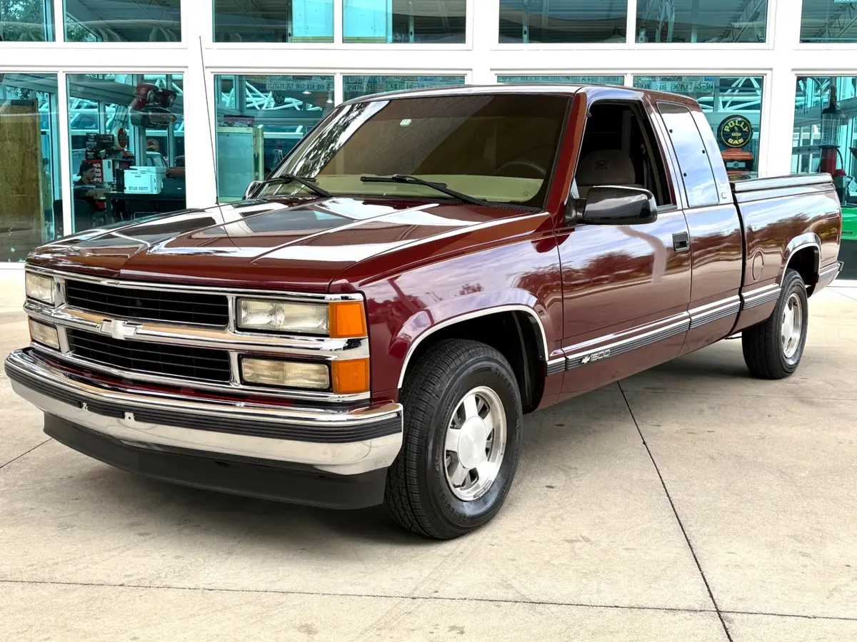 Vehicle photo 11