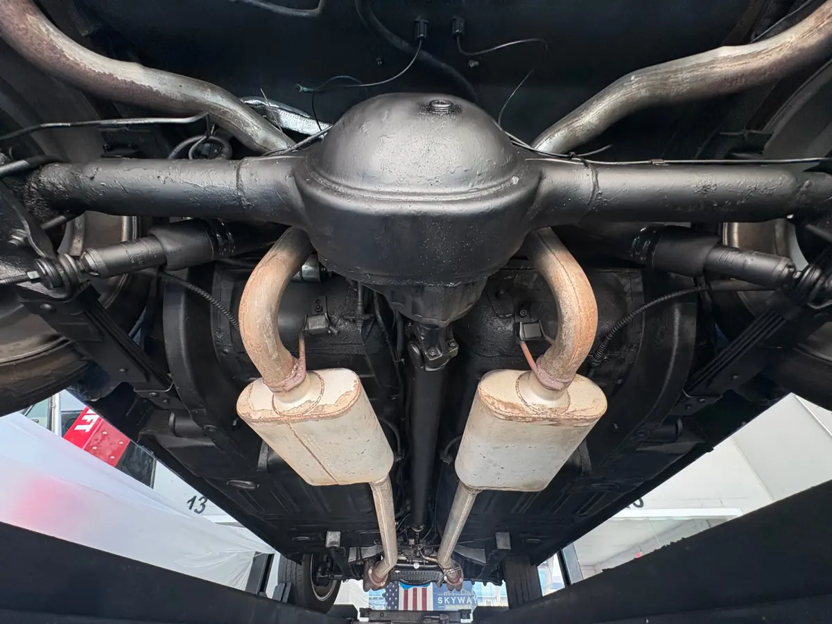 Vehicle photo 47